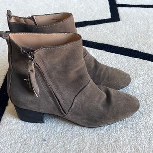 Banana Republic Chelsea Boots